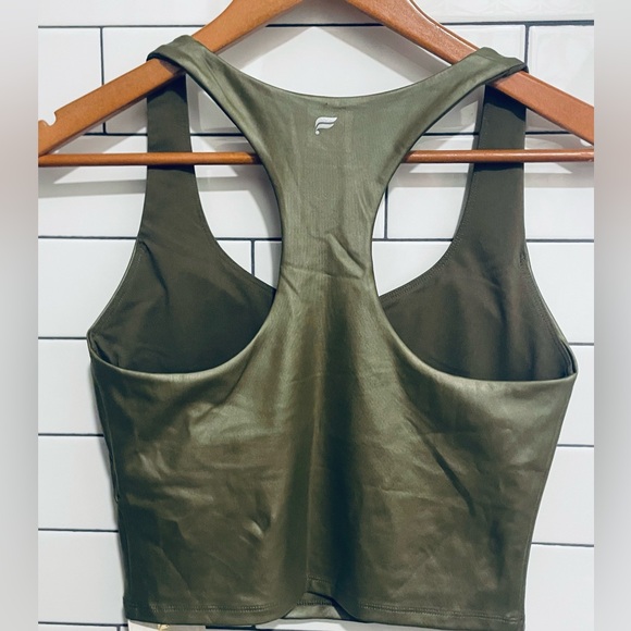 New Fabletics Shine Amywhere Built in Bra Tank Top dark moss S - Picture 6 of 8